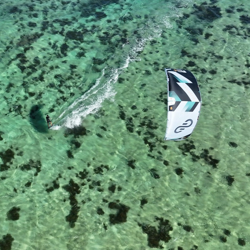 2 Kiteboard Lessons - 5hrs